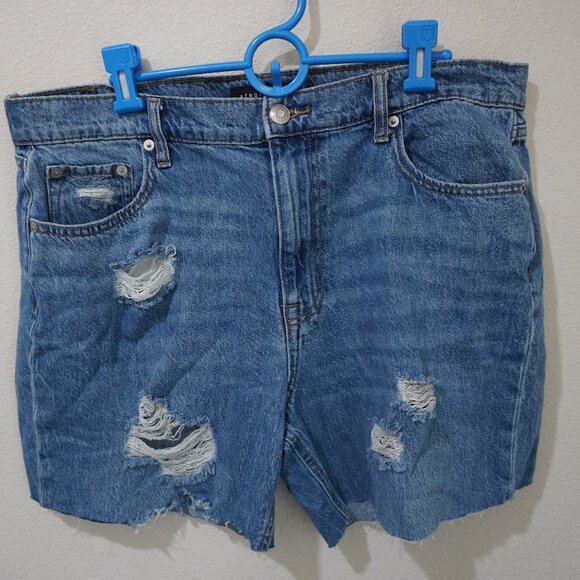 Women's Distressed Raw Hem Jean Shorts - Aeropostale - Mom Jeans - Size … - Picture 1 of 9